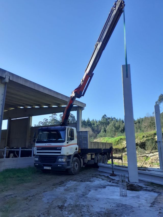 Materiales de Construcción y Ferretería Vidal Ramos S.L. camion construccion reformas